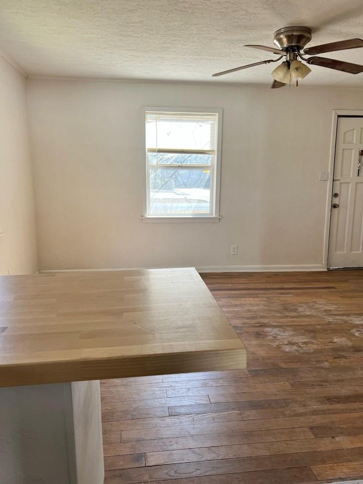 325 Vernon Street - Photo 3 of 8