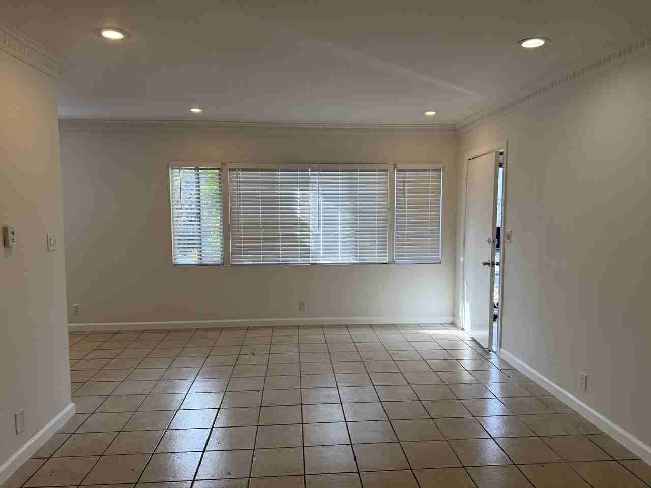 448 - 450 S Catalina St - Photo 4 of 14
