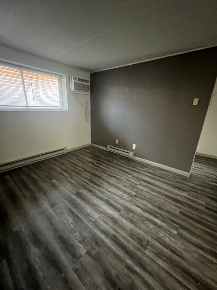 LV Lakeview - 4160 Shore Drive - Photo 2 of 5