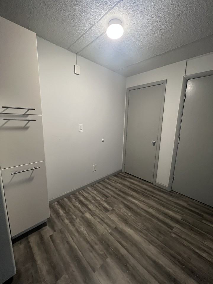 LV Lakeview - 4160 Shore Drive - Photo 3 of 5