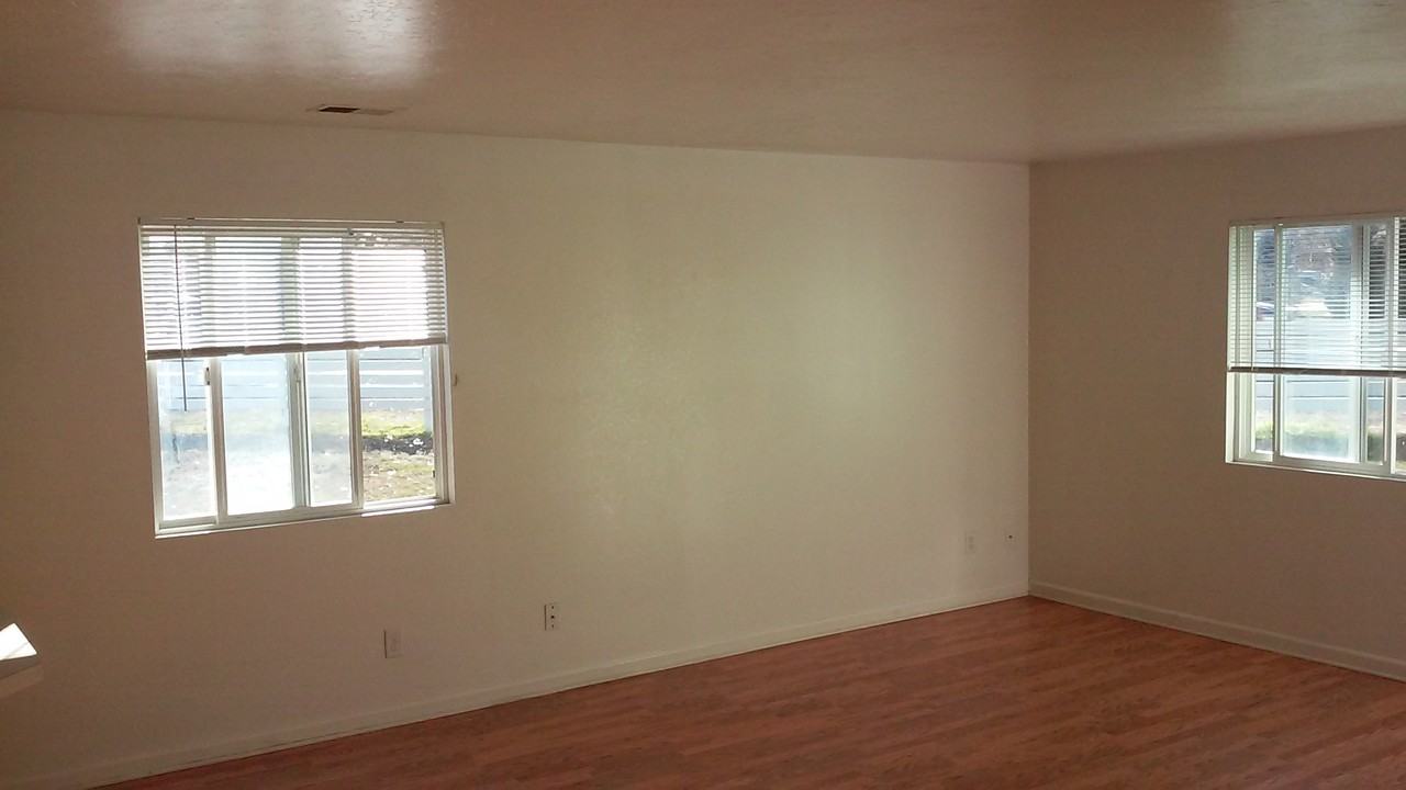 2615 4th Street - Photo 6 of 10