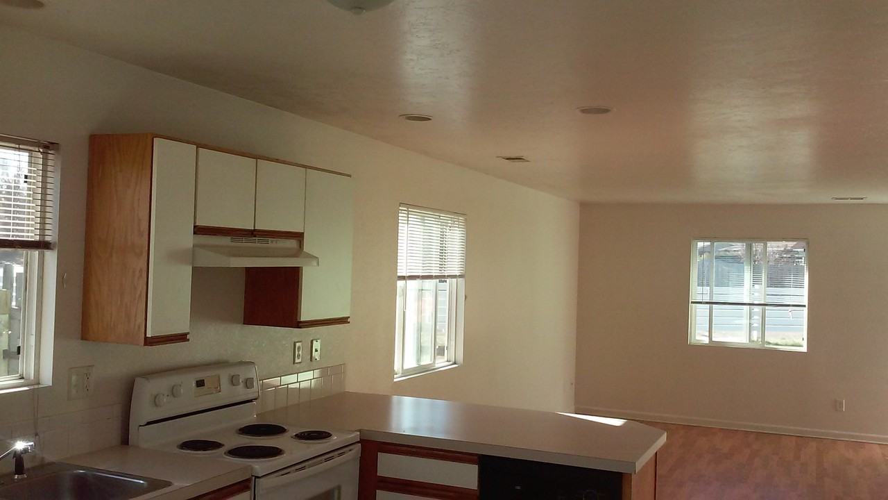 2615 4th Street - Photo 7 of 10