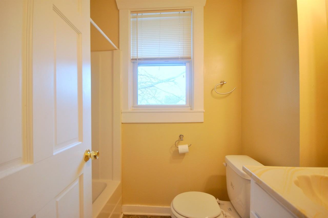 440 New York Avenue - Photo 4 of 41