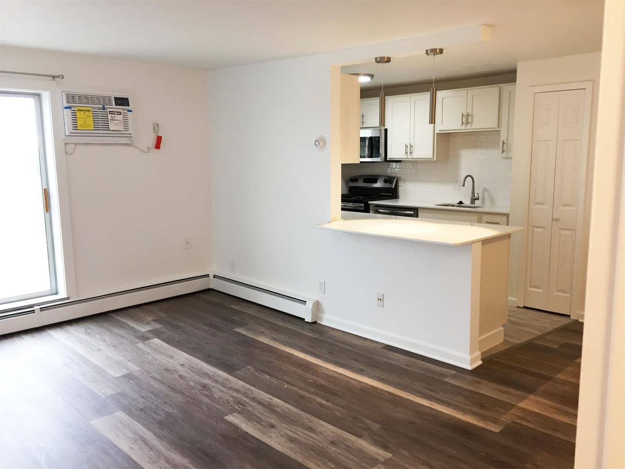 Mark Twain Apartments - Photo 7 of 17