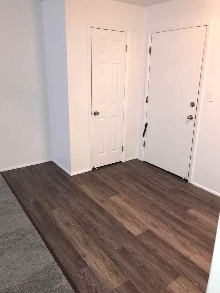 Skyview Manor - Photo 3 of 17