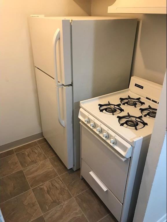 114 North - Photo 6 of 27