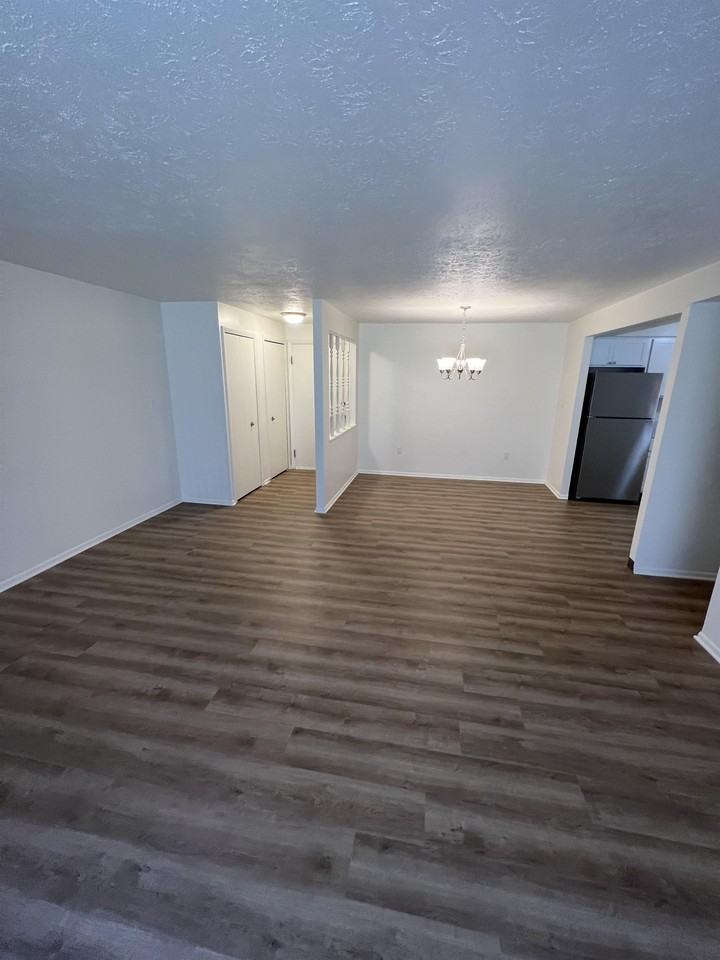 Randall House Apartments - Photo 7 of 12