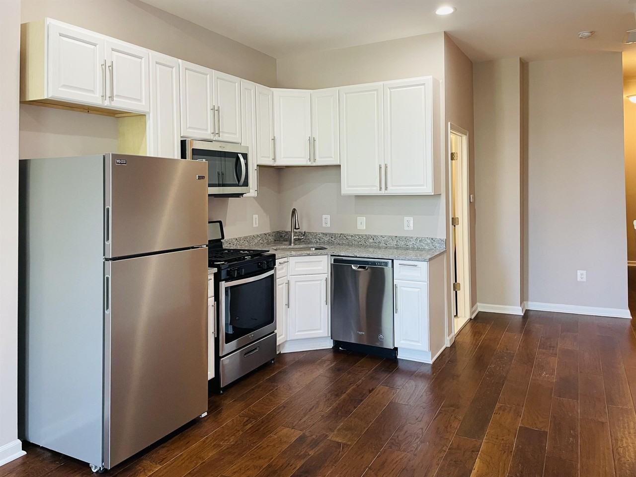 417 East Lafayette Avenue - Photo 2 of 50