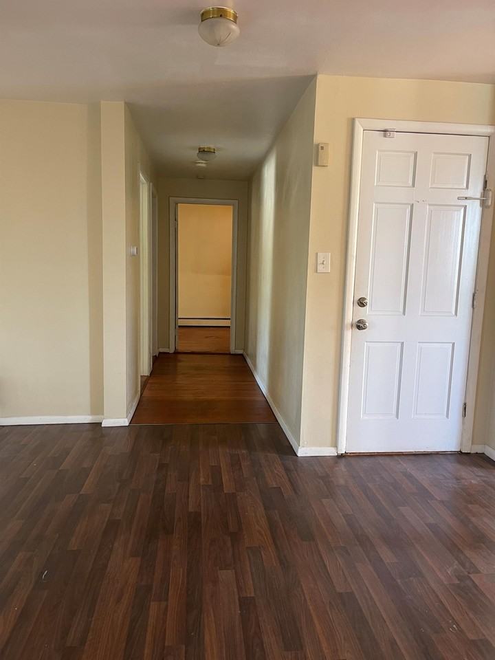 1625 Main Street - Photo 2 of 8