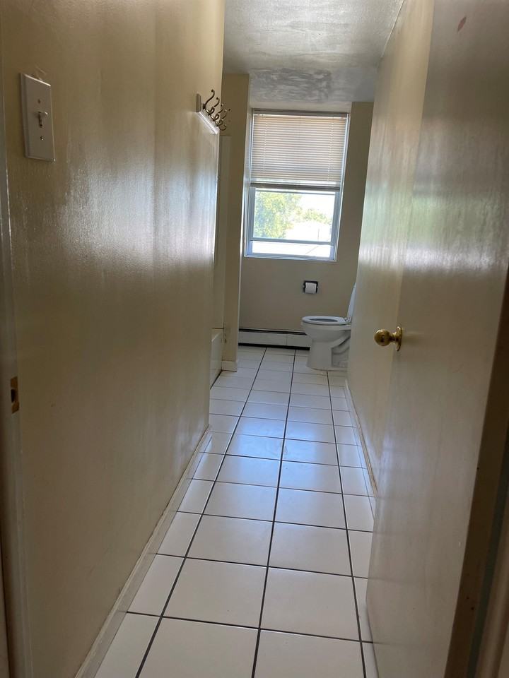 1625 Main Street - Photo 3 of 8