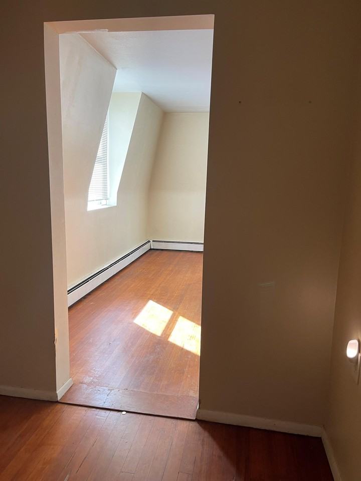 1625 Main Street - Photo 5 of 8