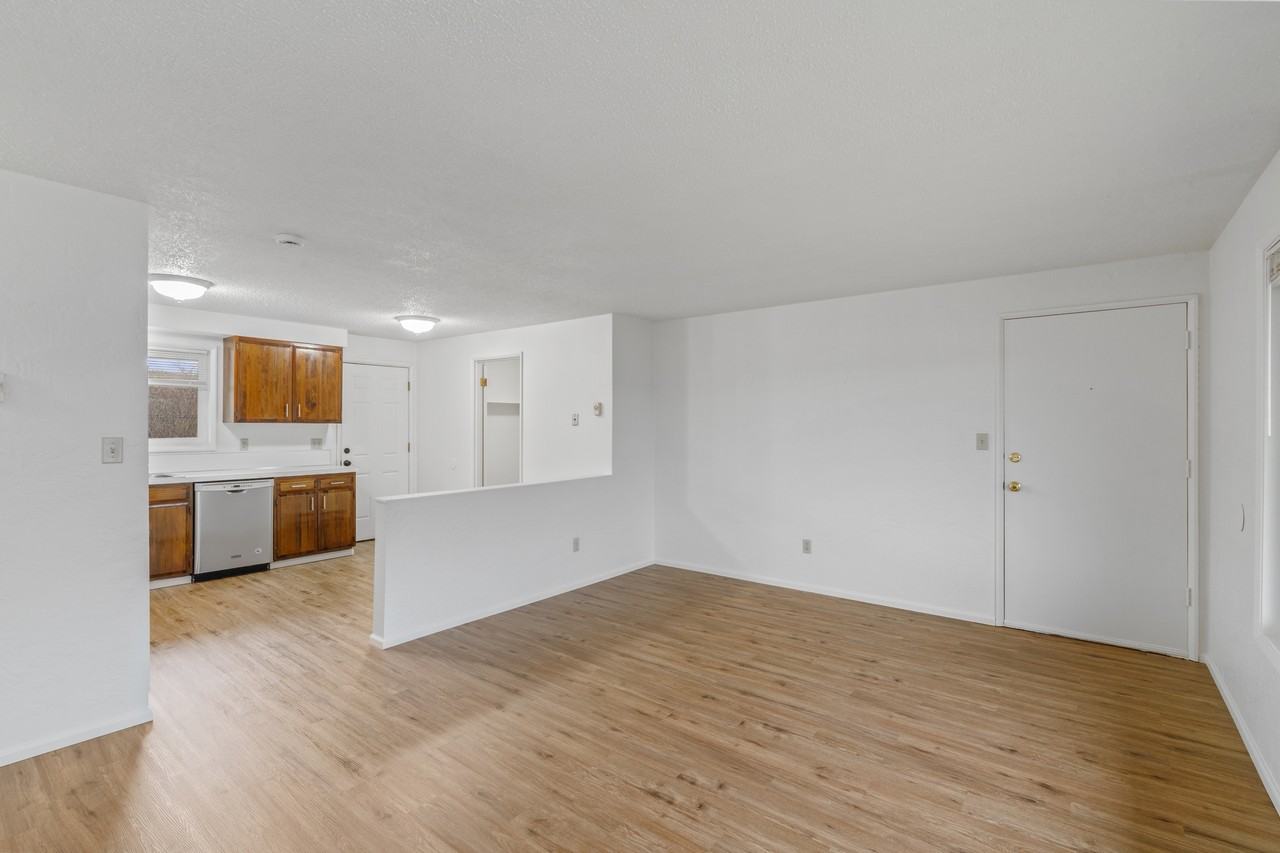 1200 West Huntley Street - Photo 3 of 16