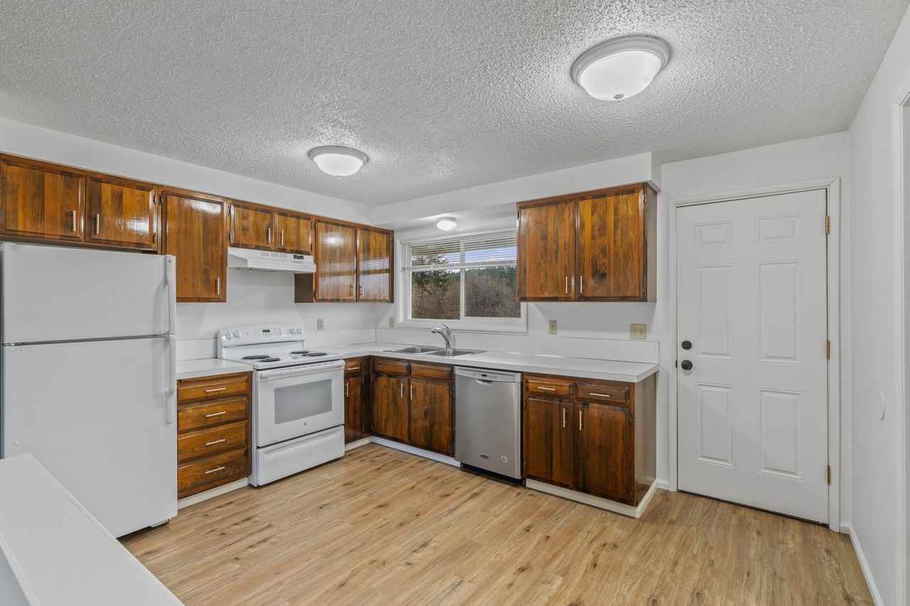 1200 West Huntley Street - Photo 4 of 16