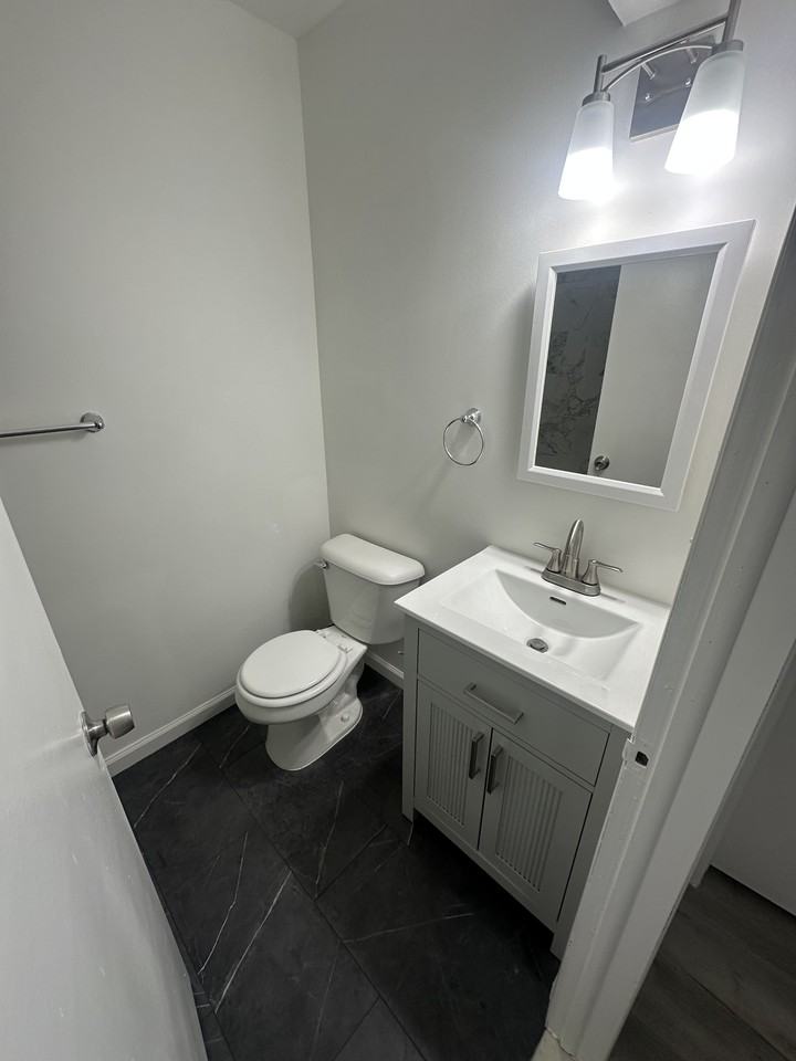 60 Logan Street - Photo 6 of 8