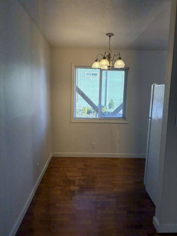 KAF-Edison8220-8236A - Photo 4 of 12