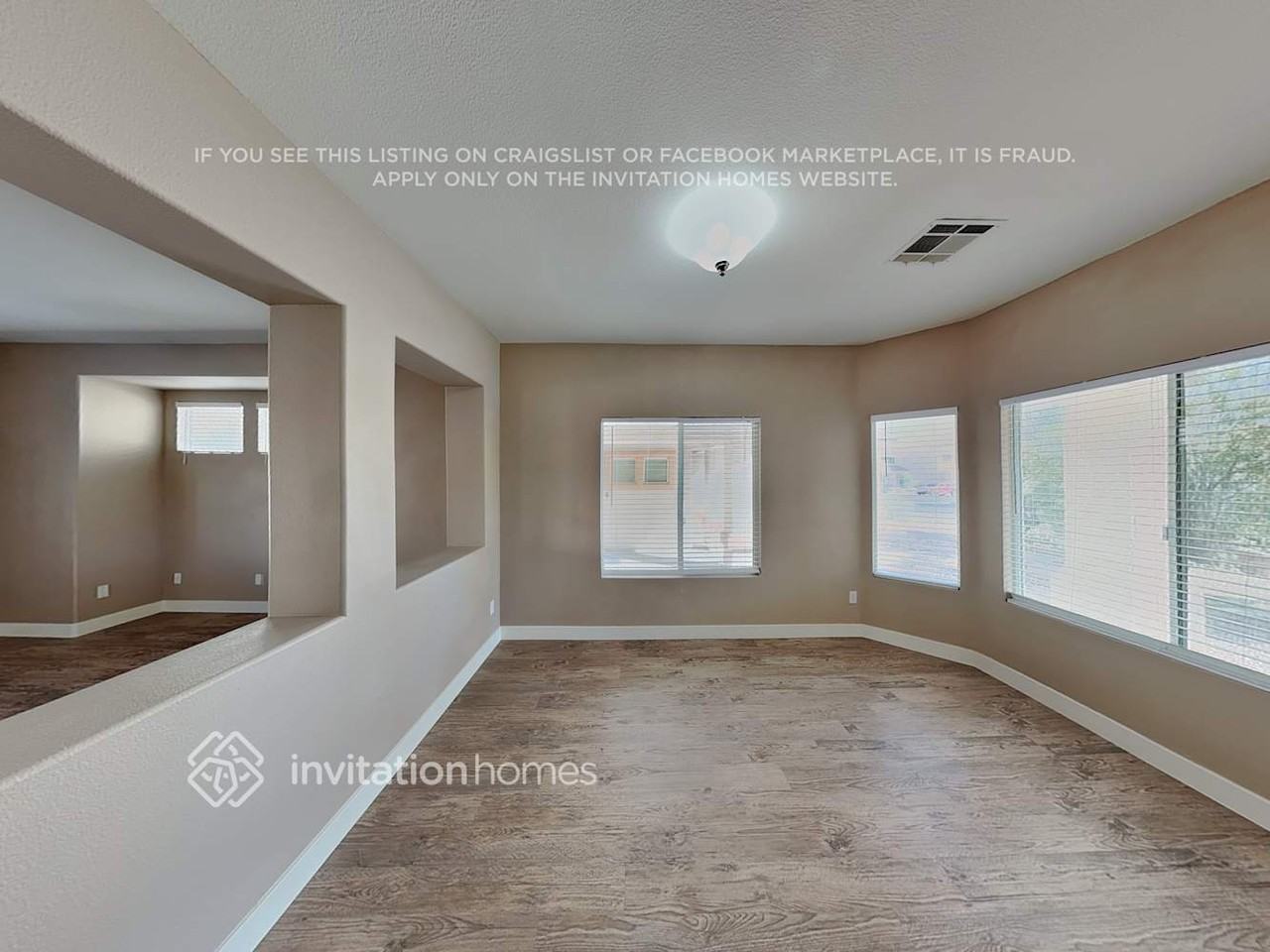 1204 Bistro Bay Ave - Photo 5 of 21