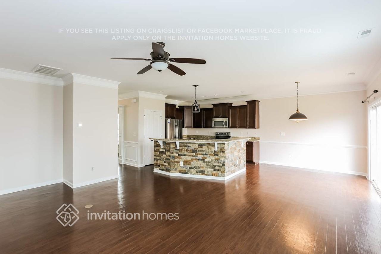 247 Elrosa Rd - Photo 5 of 16