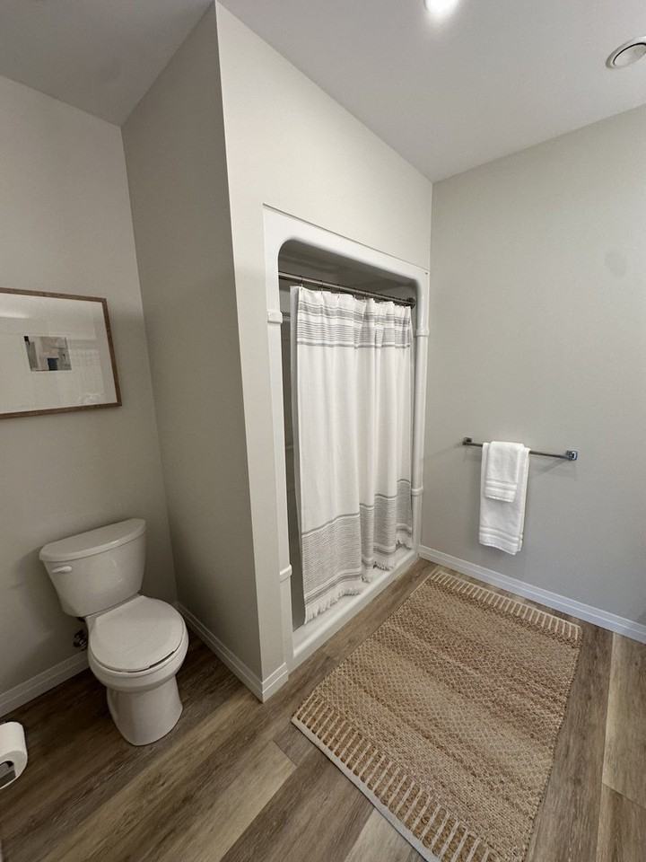 245 Drew St - Photo 5 of 9