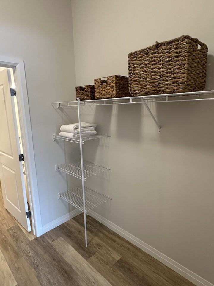 245 Drew St - Photo 6 of 9