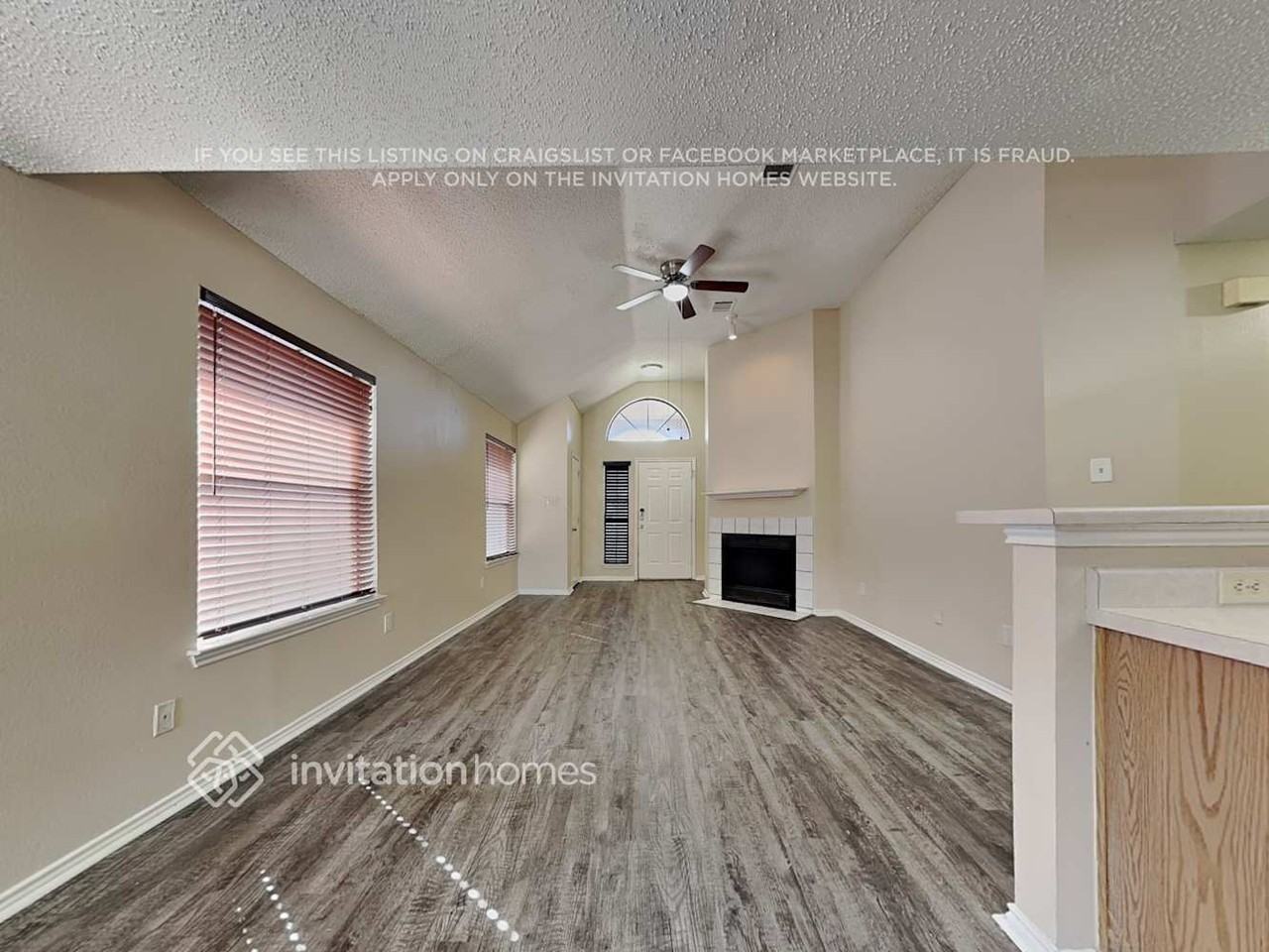 6736 Driffield Cir E - Photo 6 of 18