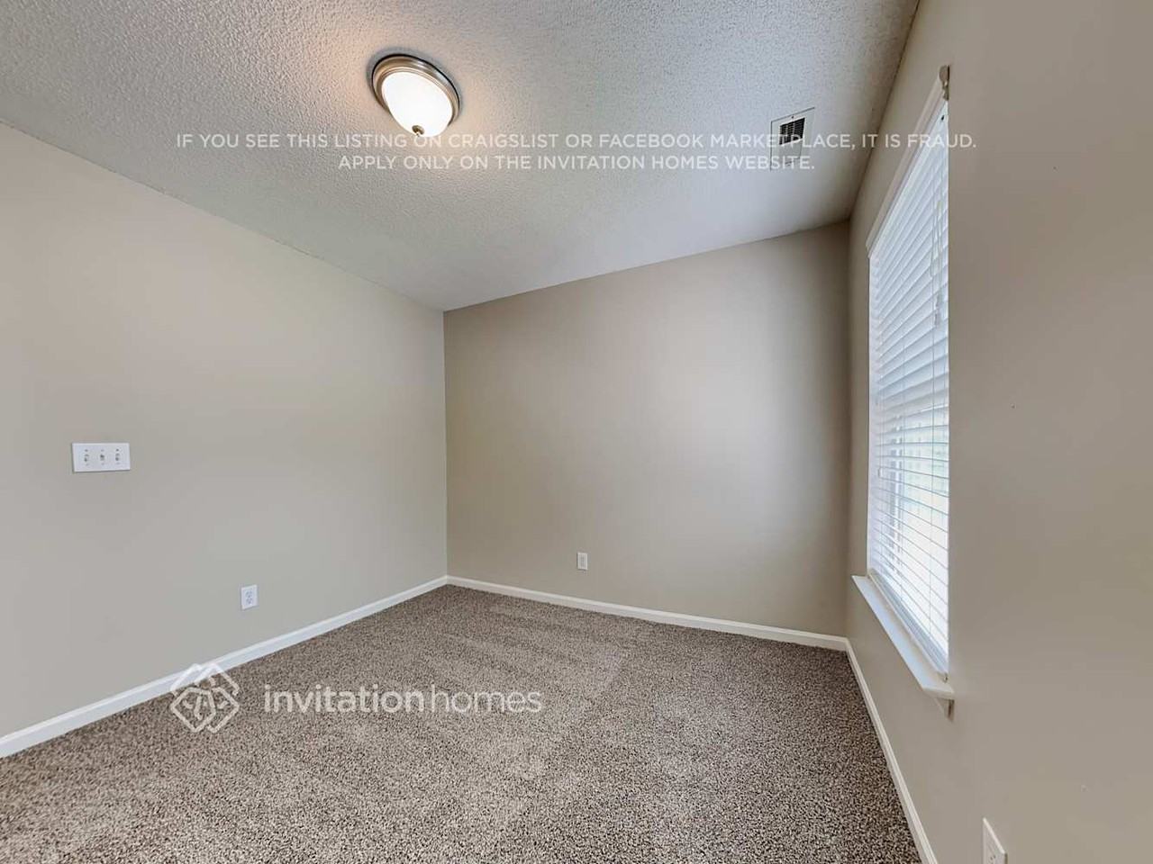 10810 Azure Valley Pl - Photo 5 of 8