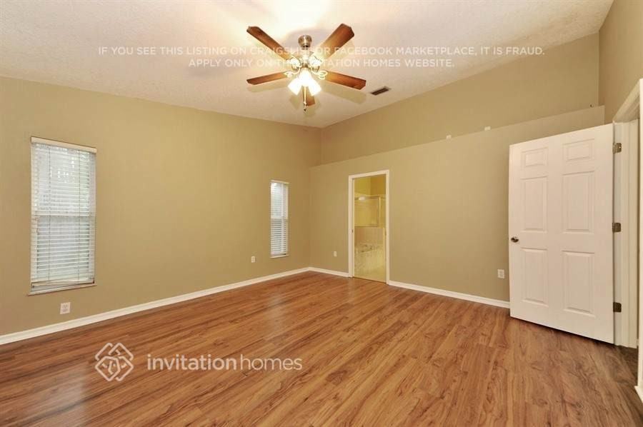 8008 55th St E - Photo 5 of 15