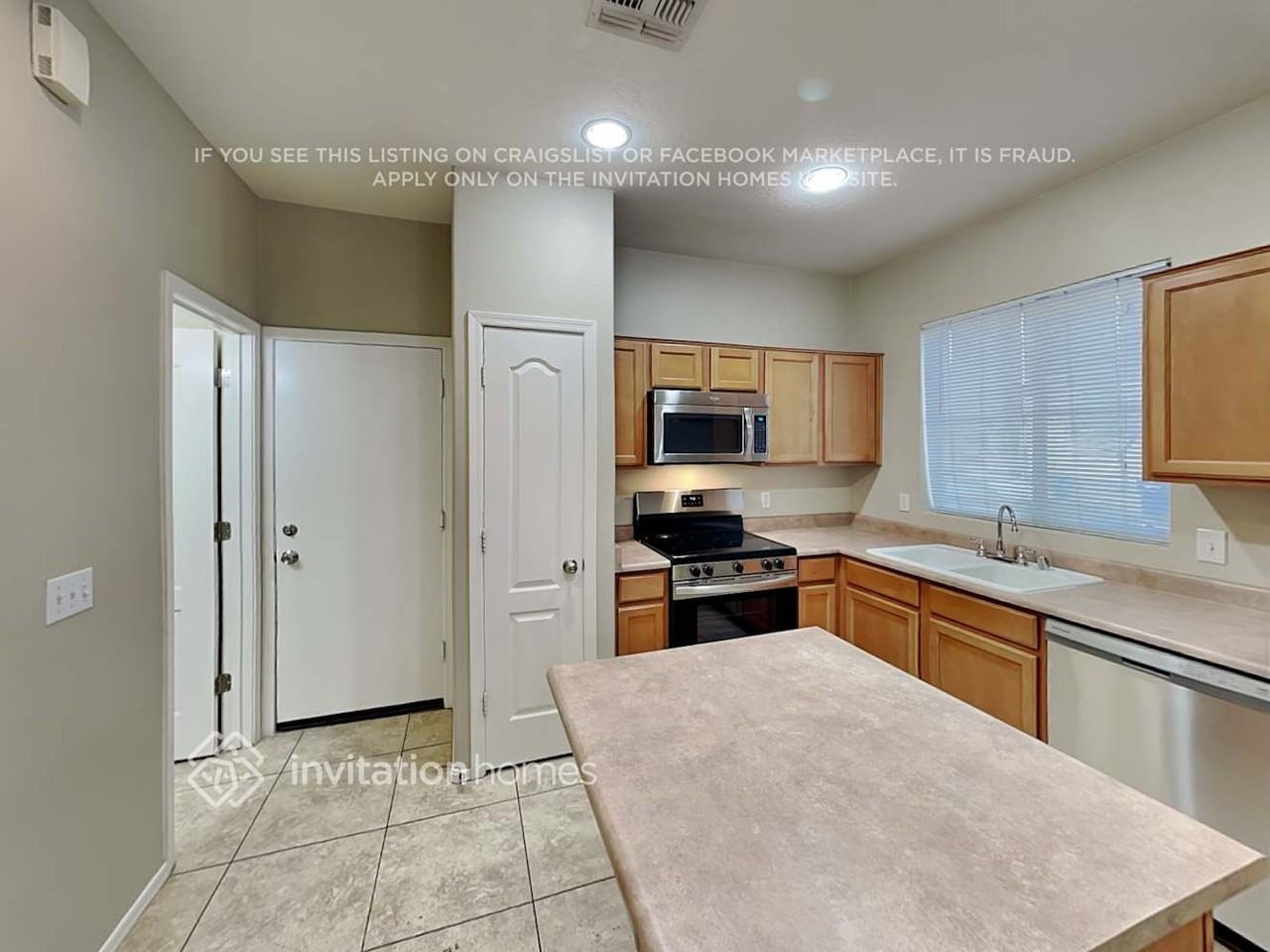 22045 N 30th Dr - Photo 7 of 21