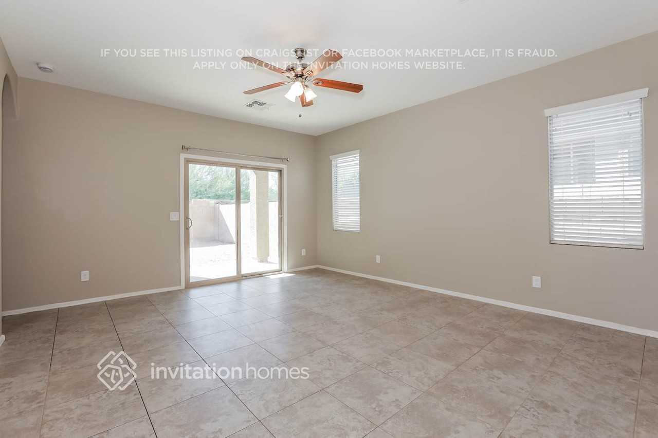 649 E Canyon Rock Rd - Photo 3 of 17
