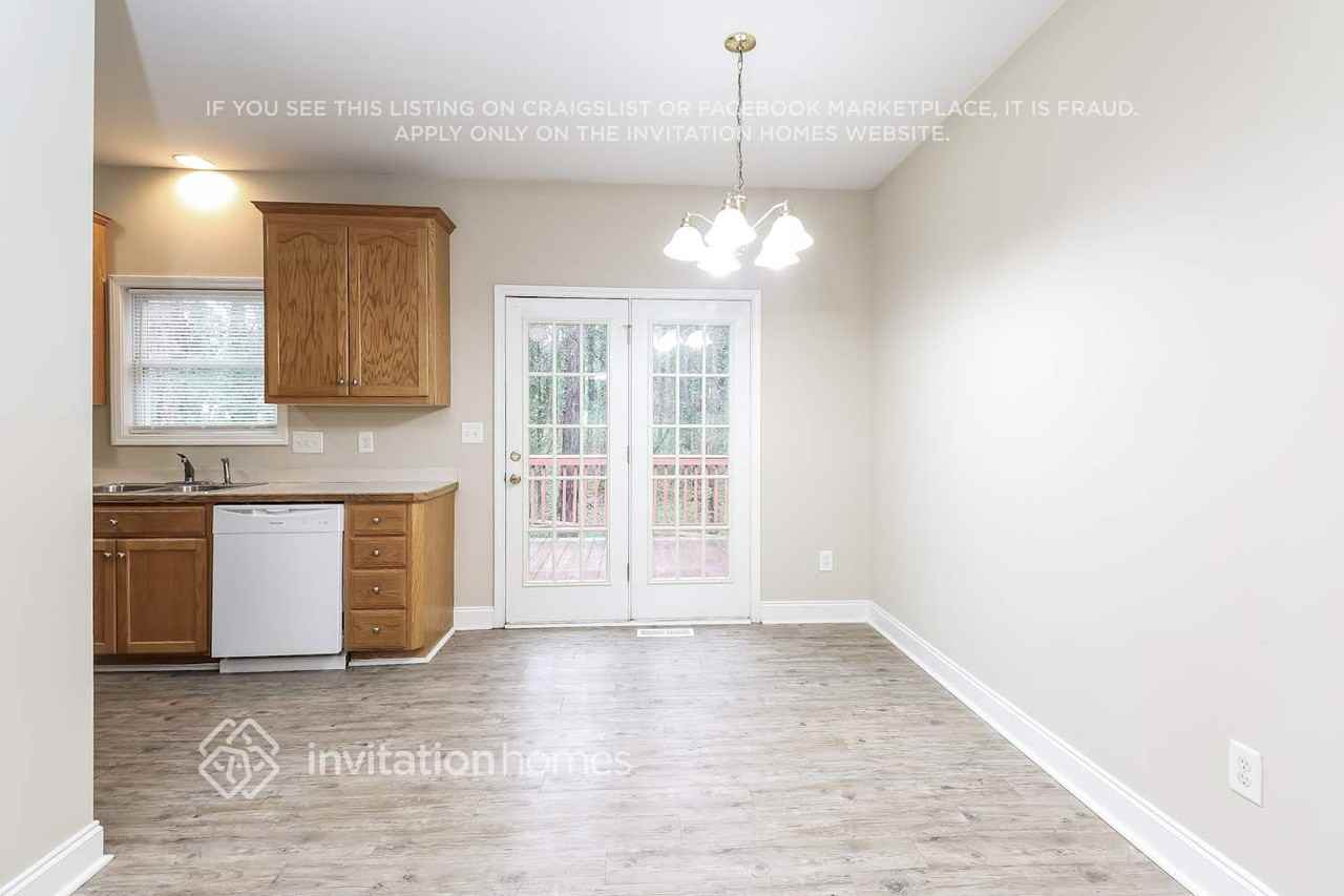 2301 Cricket Ln - Photo 6 of 17