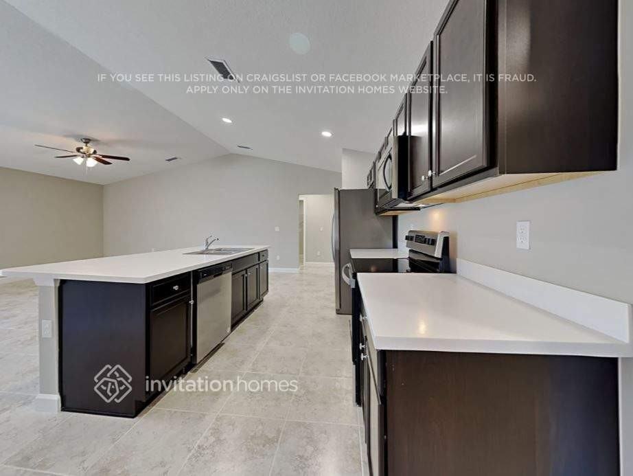 708 Bremerhaven St Nw - Photo 4 of 13