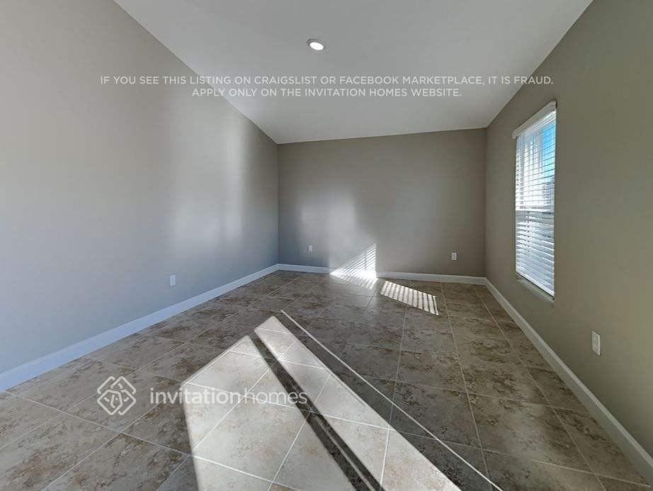 708 Bremerhaven St Nw - Photo 7 of 13