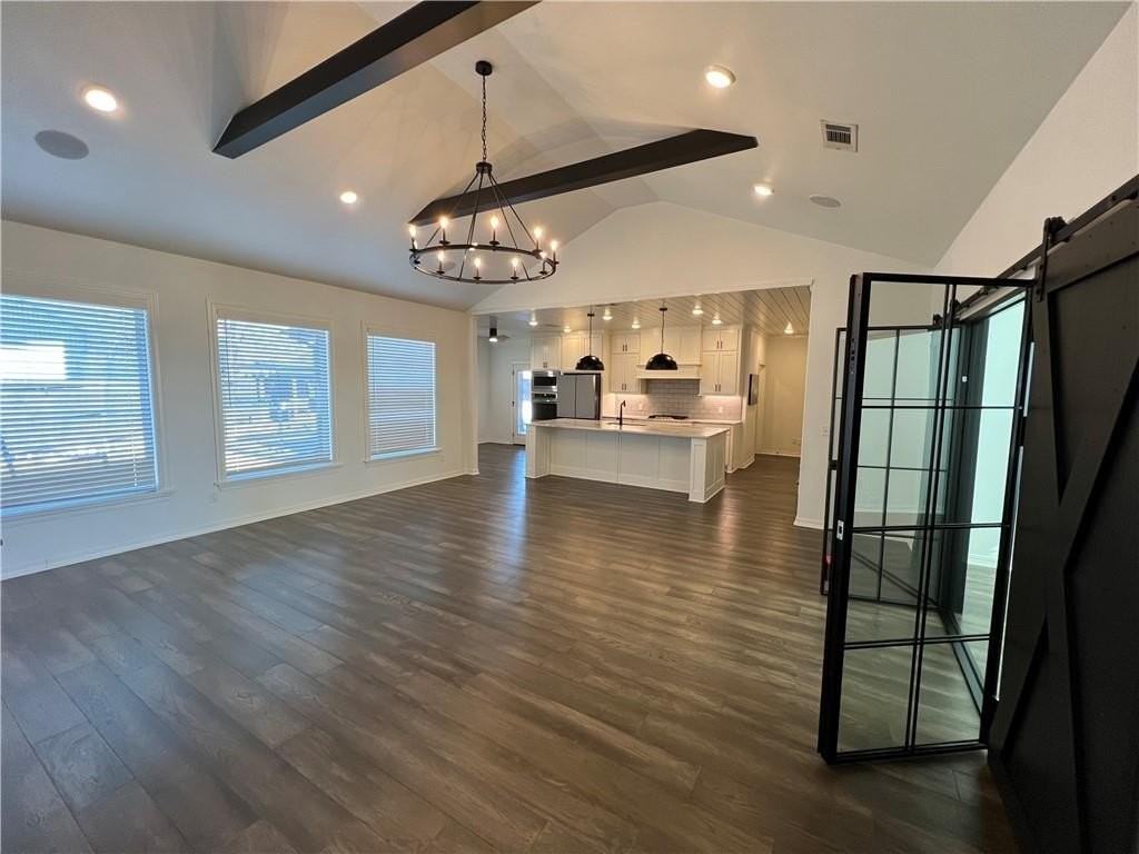 819 Malbec Rd - Photo 3 of 30