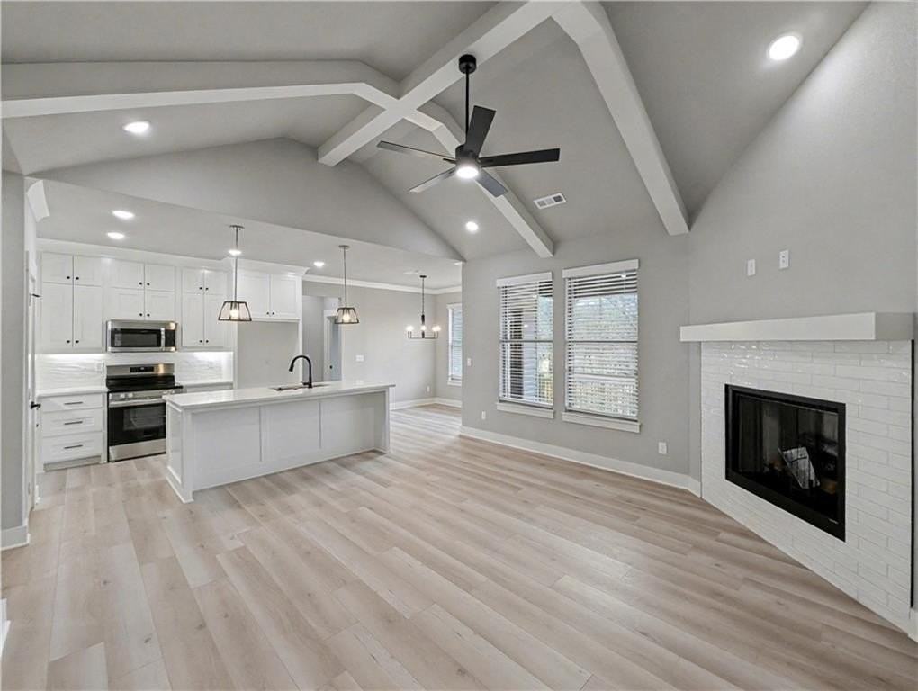 52 Claxton Dr - Photo 4 of 26