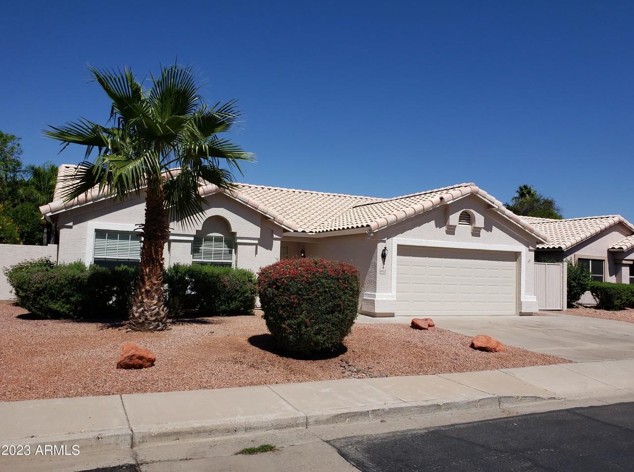 20222 N 61st Ave - Photo 3 of 45