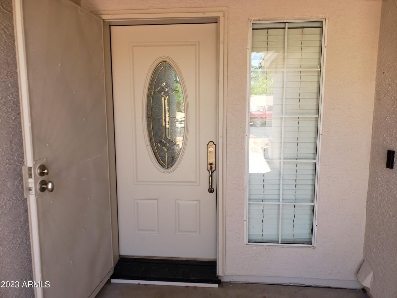 20222 N 61st Ave - Photo 7 of 45