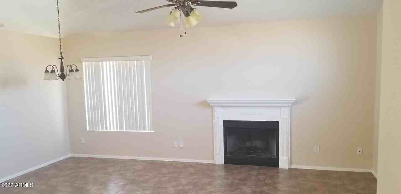 13812 S 36th Way - Photo 2 of 27