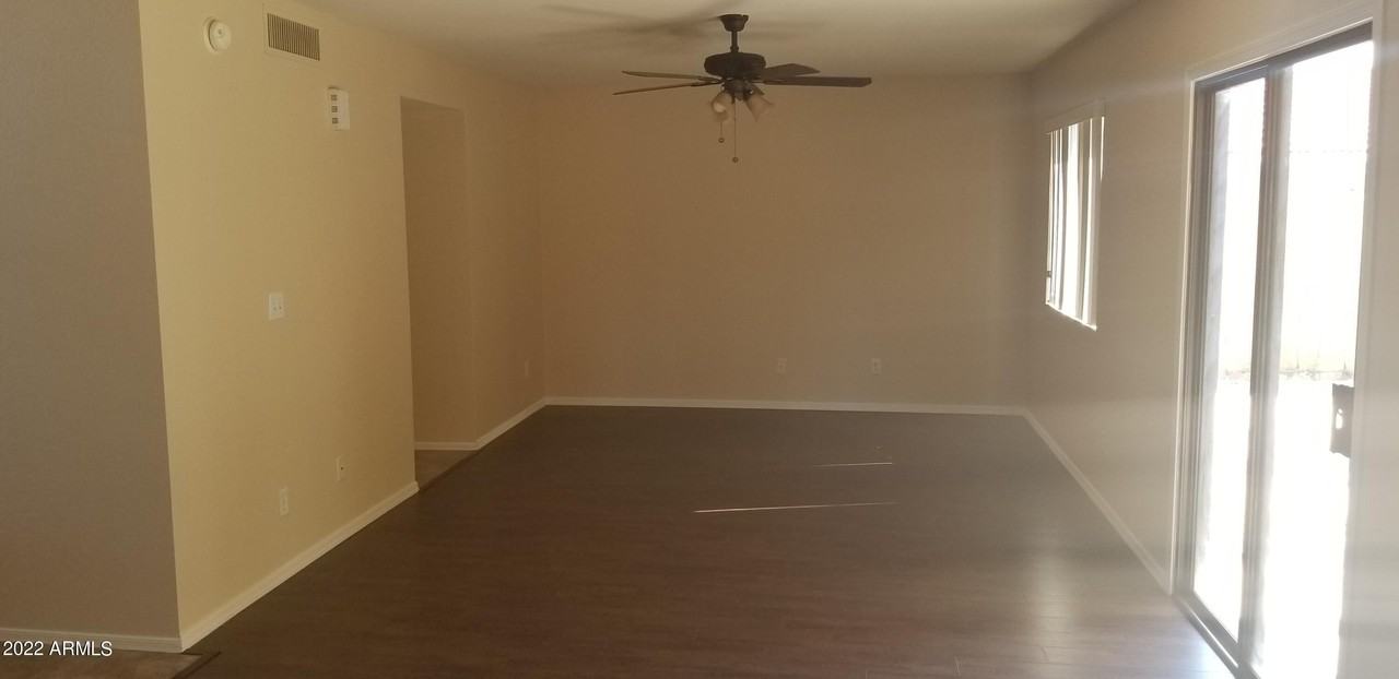 13812 S 36th Way - Photo 6 of 27