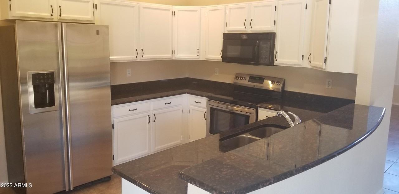 13812 S 36th Way - Photo 7 of 27