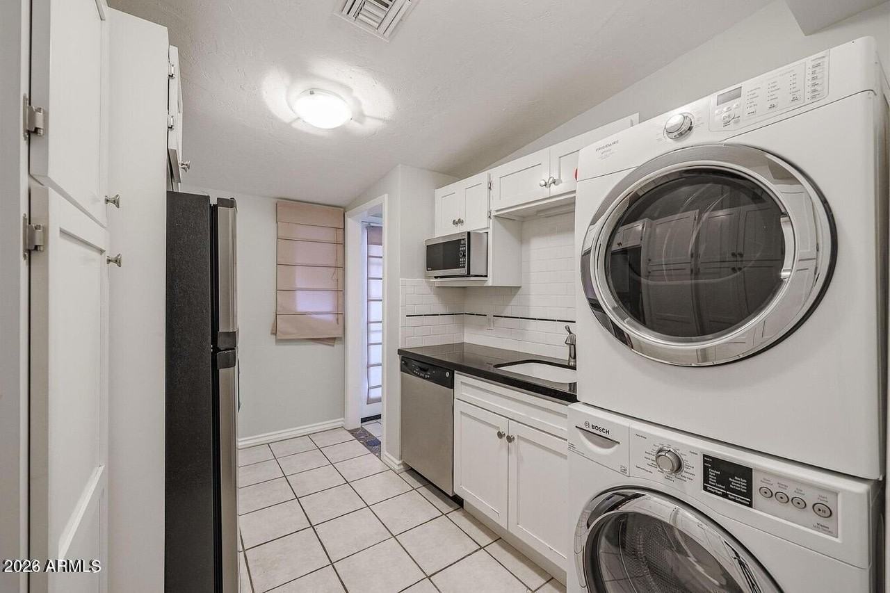 57 W Lewis Ave - Photo 5 of 16