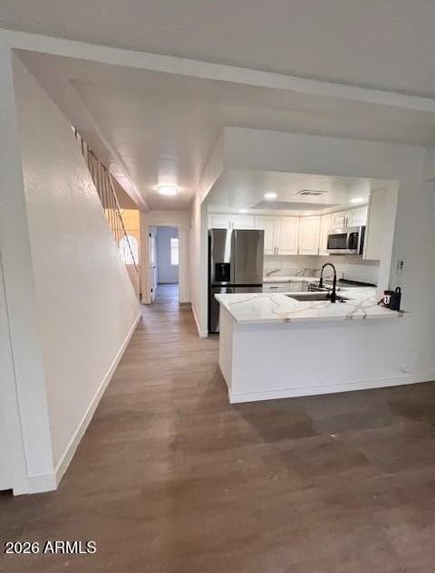 2115 W Belmont Ave Unit 4 - Photo 2 of 21