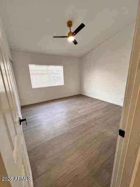 2115 W Belmont Ave Unit 4 - Photo 5 of 21