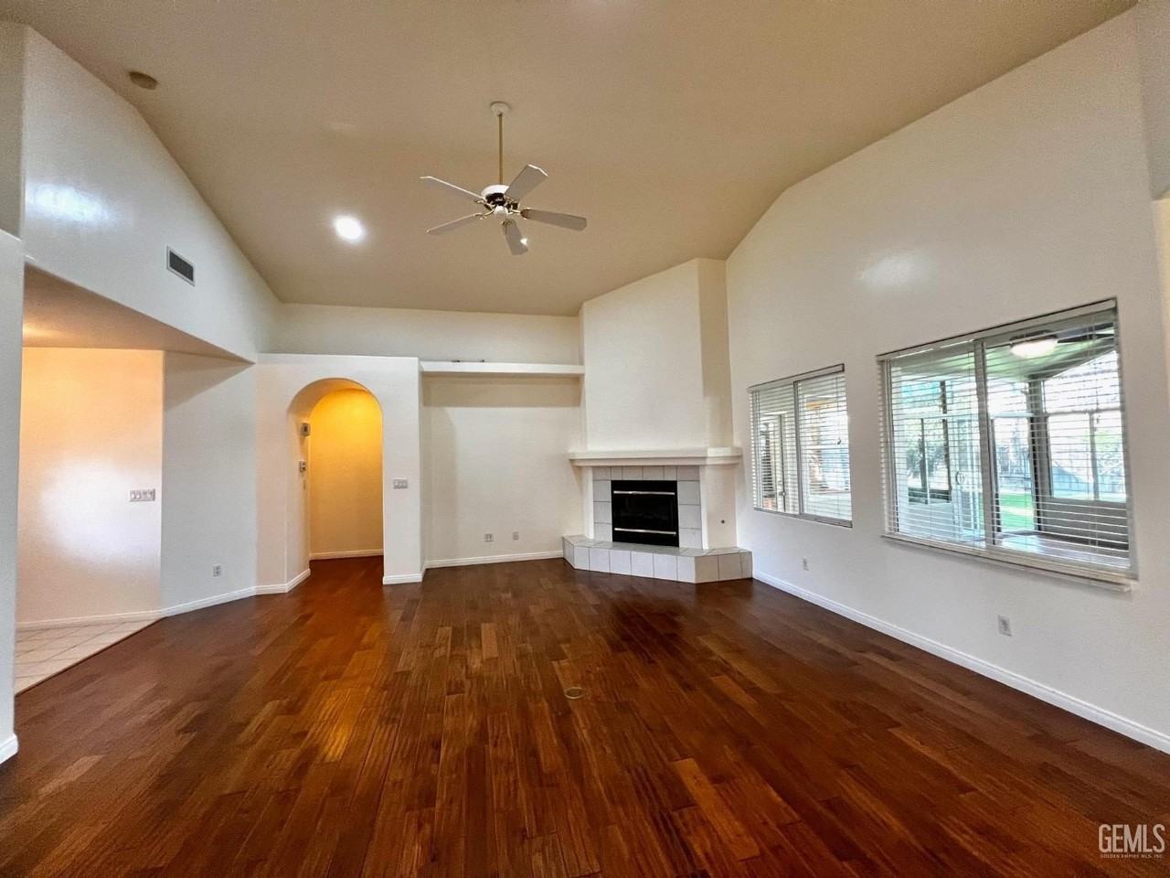 11116 Southwales Ct - Photo 5 of 29