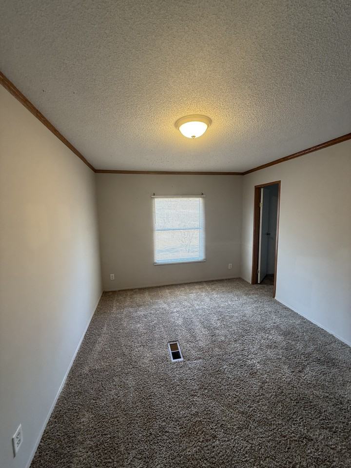 83 Troon Dr #1 - Photo 7 of 11