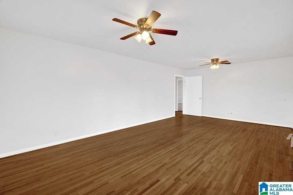 126 E Jones Ct - Photo 6 of 35