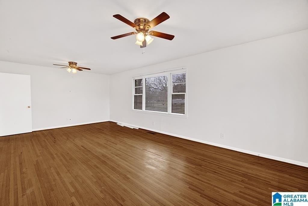 126 E Jones Ct - Photo 7 of 35