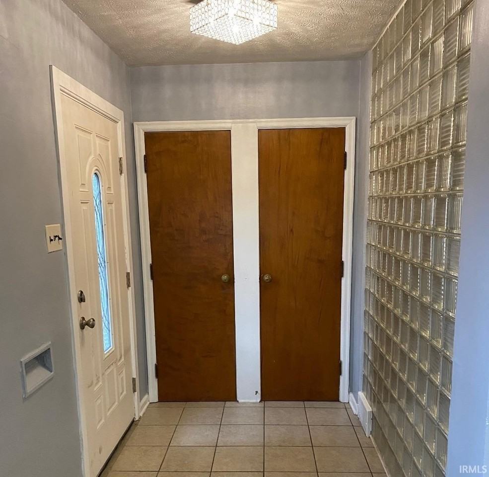 2000 E Atwater Ave - Photo 2 of 7