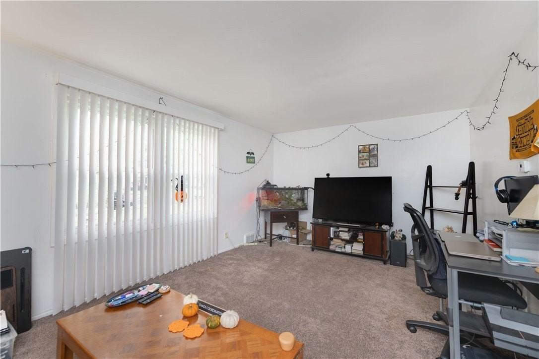 87 Moxon Dr - Photo 5 of 23