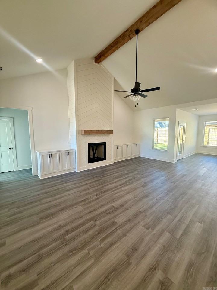 4005 Doler Cv - Photo 2 of 19