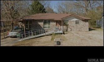 featured image of 9516 Woodford Dr