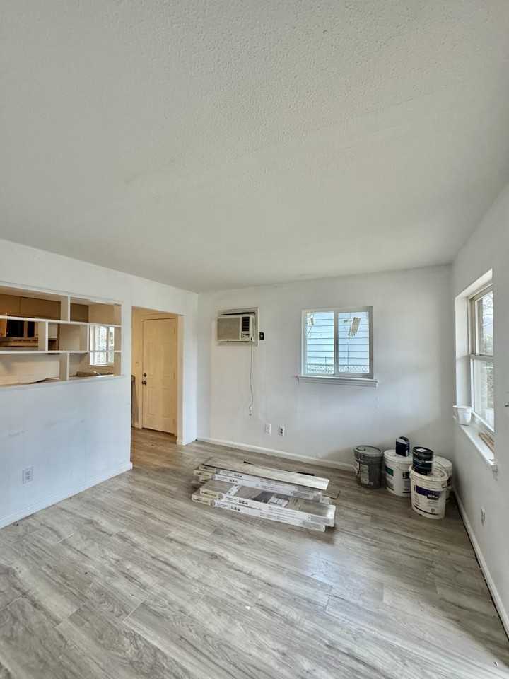 1803 E 26th St - Photo 5 of 16